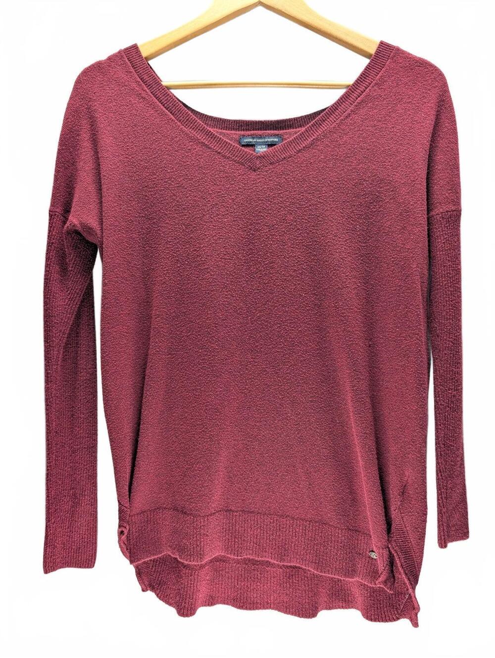 American Eagle Outfitters Women's Burgundy V-Neck Sweater